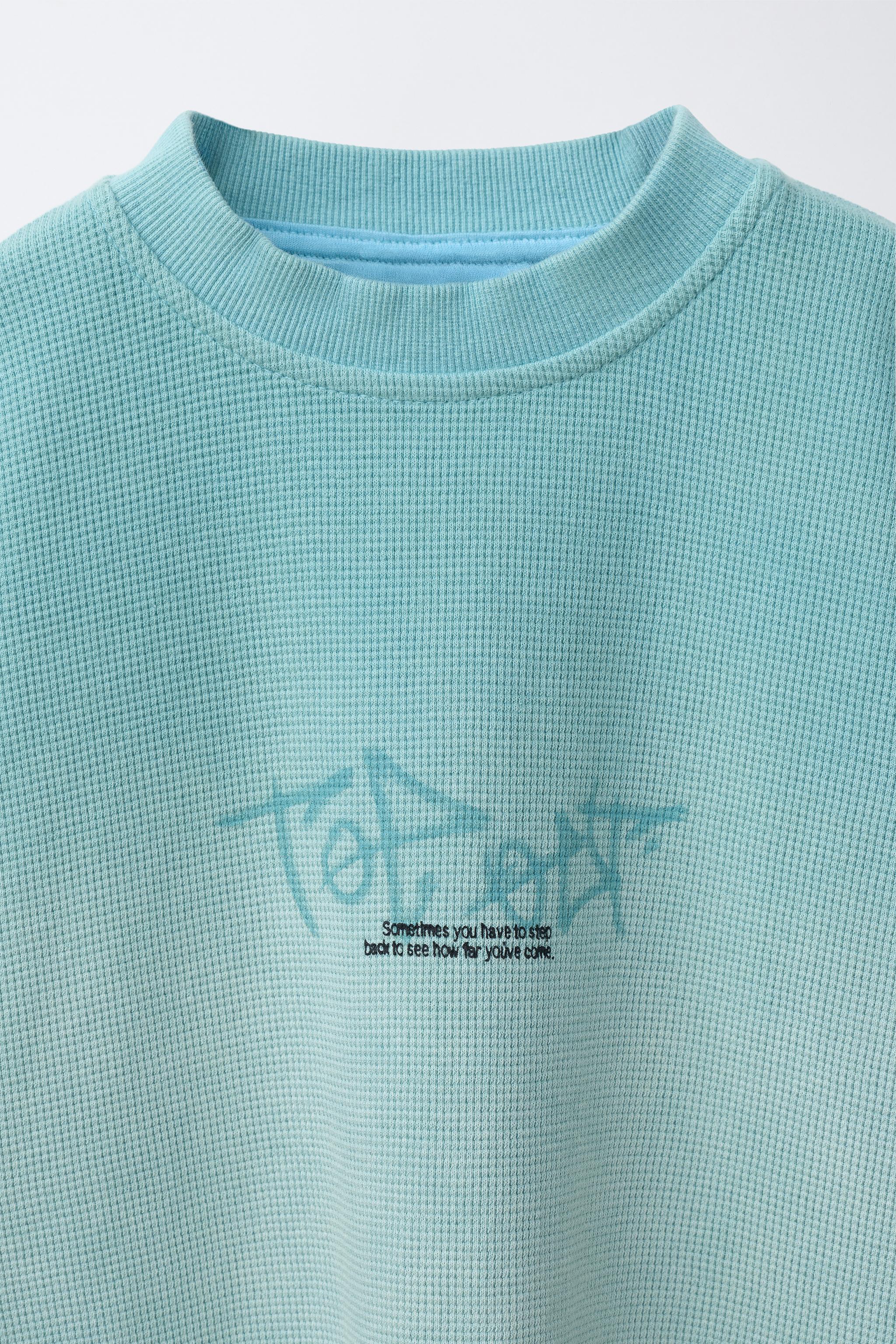 GRAFFITI PRINT WAFFLE KNIT SHIRT